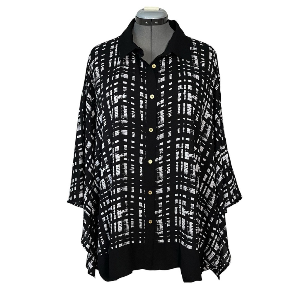 Kenneth Cole plaid button front lightweight poncho top L